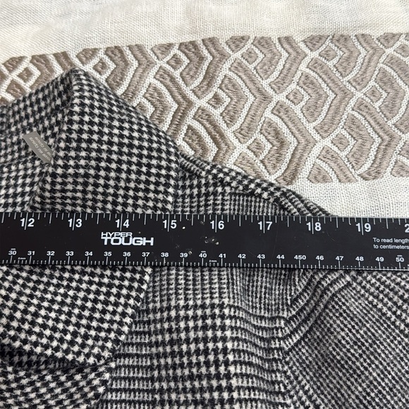 (P2) KENNETH COLE NEW YORK
Oversized wool blend coat with check print, size L - Picture 10 of 16